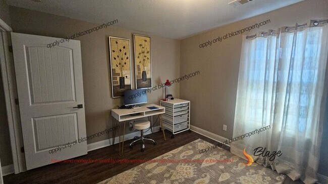 Building Photo - Preleasing - Lovely 3 Bedroom home in Trad...