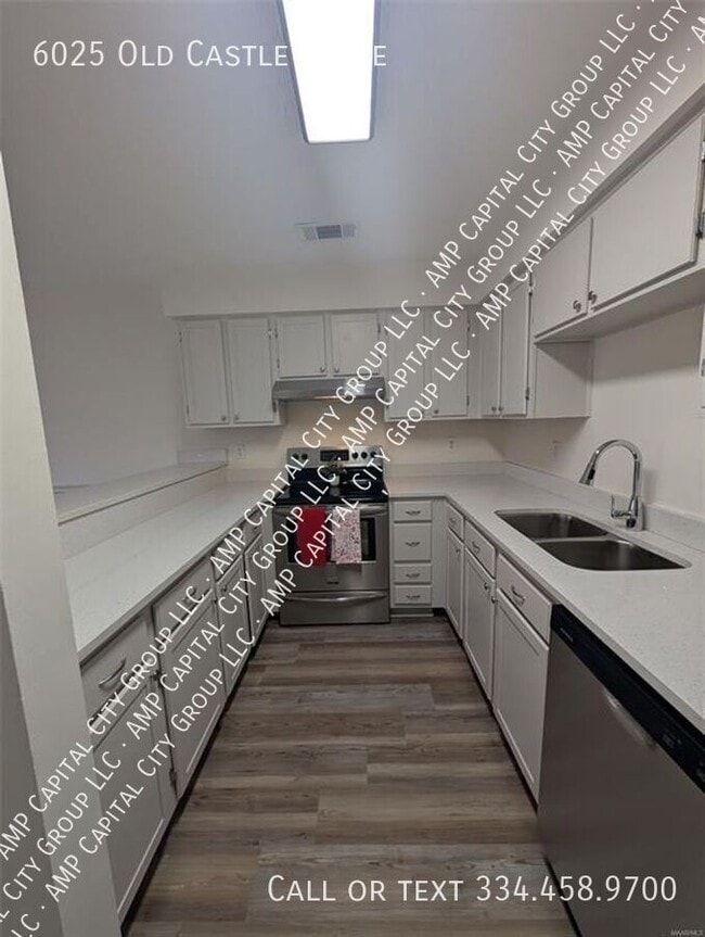 Building Photo - 6025 Old Castle Place-