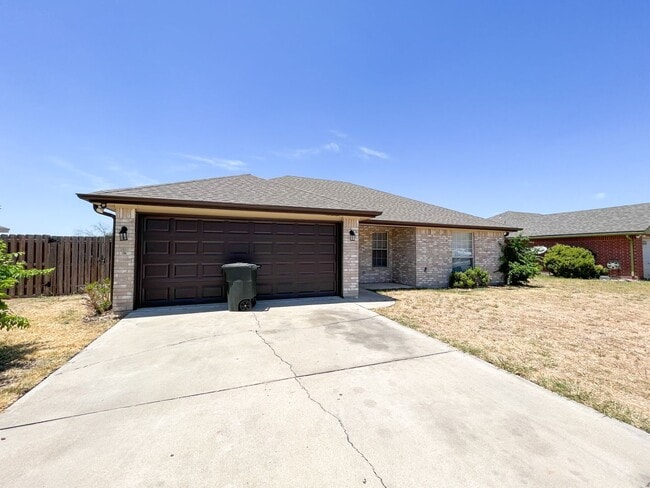 Building Photo - 3307 South Hill Dr.