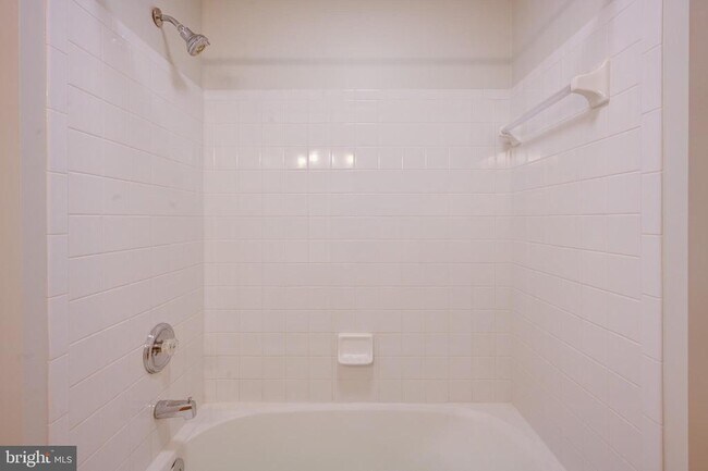 Building Photo - 4933 Riders Ct