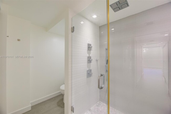 Building Photo - 161 Crandon Blvd