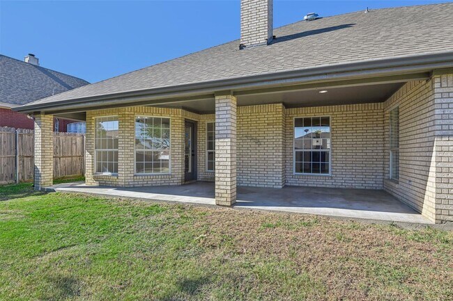 Building Photo - 1518 New Haven Dr