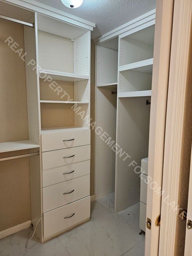 Building Photo - Coming Soon – 3 Bed / 2 Bath Home Near Folsom High School