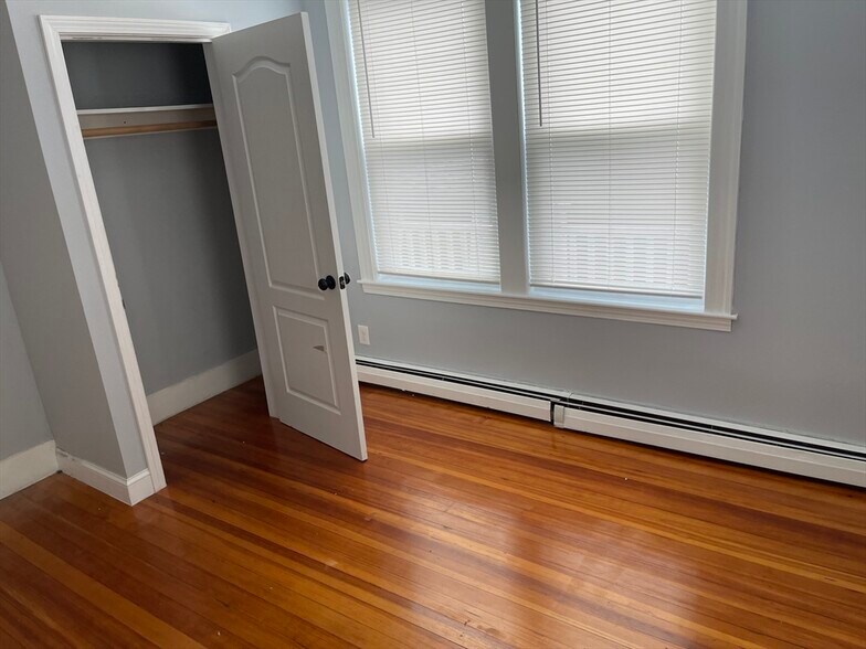 Building Photo - 330 Western Ave