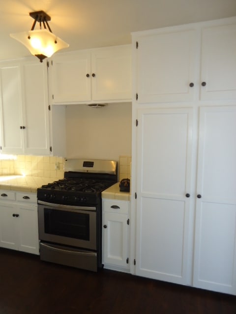 Building Photo - 3 Bed - 2 Bath Craftsman Home in the desir...