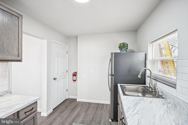 Building Photo - 7 E Cohawkin Rd