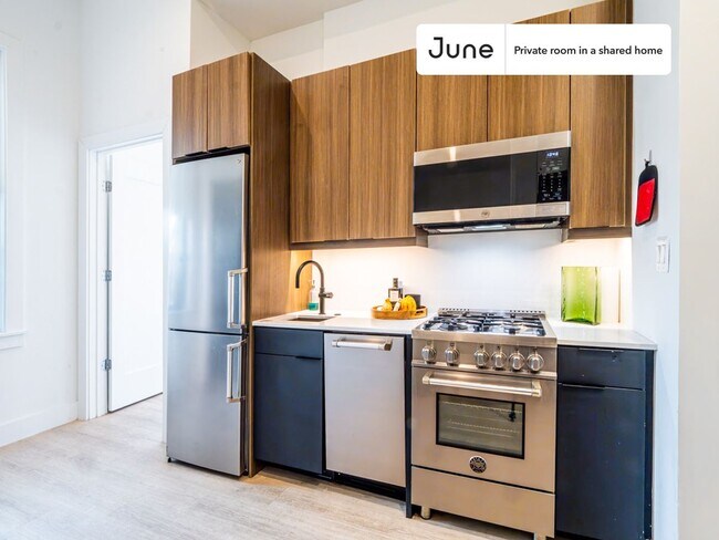 Building Photo - Room in Shared 4 bed/2 bath home in Dupont Circle
