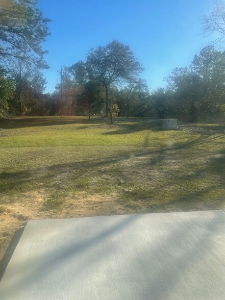 Building Photo - 7251 Willoughby Dr