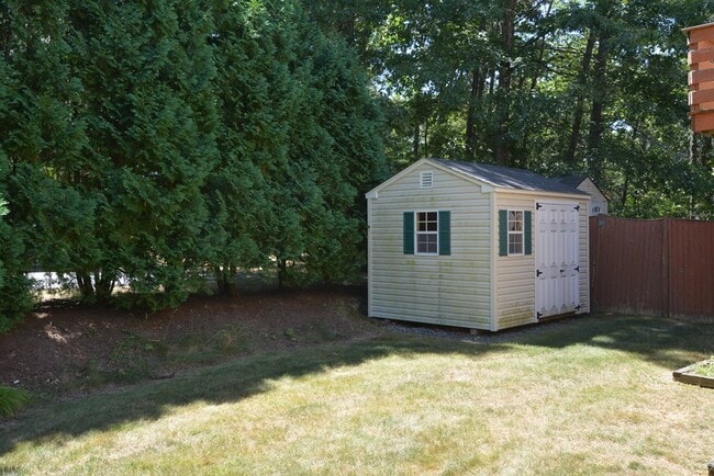 Building Photo - 55 Arrowwood Dr