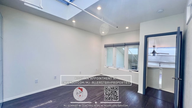 Building Photo - Contemporary loft-style 1 bedroom $2400