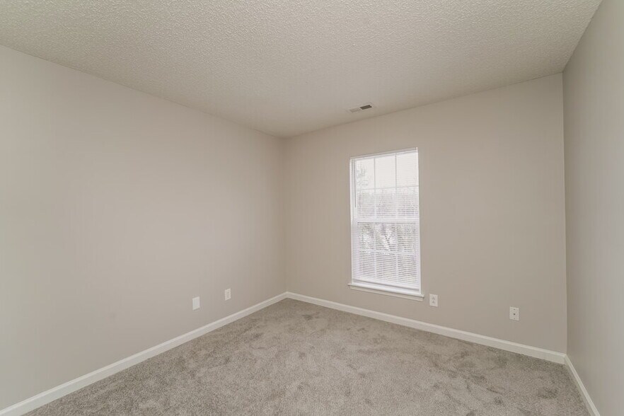 Building Photo - 5128 Deerton Rd