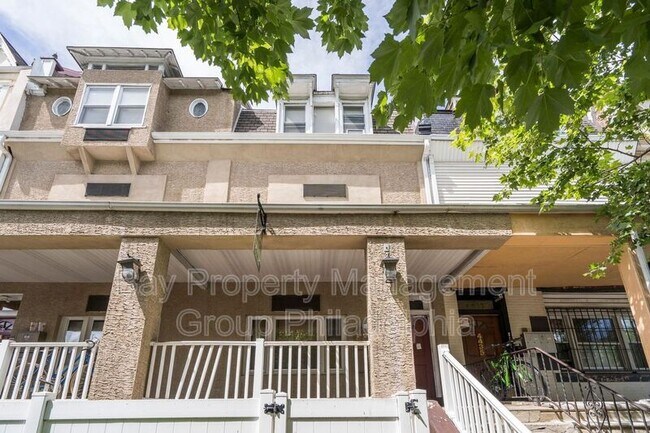 Building Photo - 4439 Chestnut St