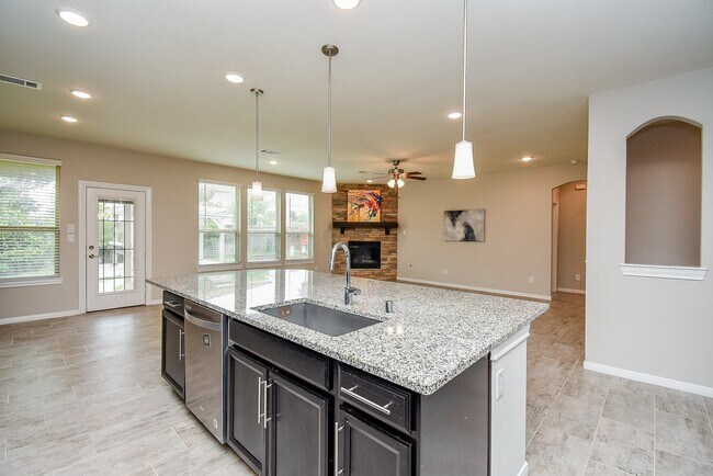 Building Photo - 24918 Meadowthorn Crest Ln