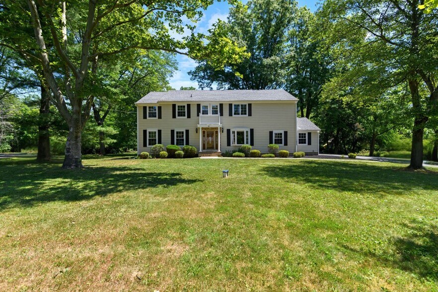 Primary Photo - 45 Whippoorwill Way