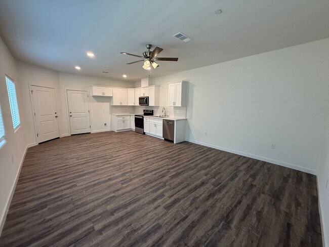 Building Photo - 9207 Prometheus Dr