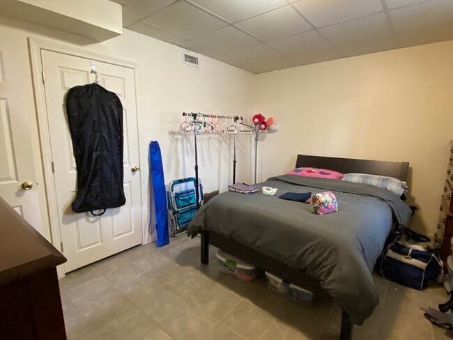 Building Photo - 66 Lake Avenue