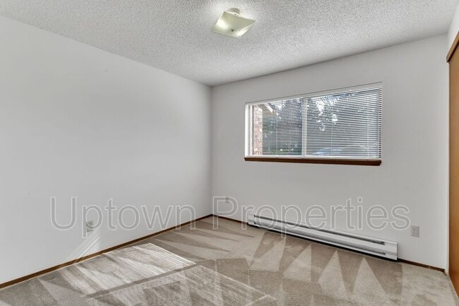Building Photo - 5660 SW 180th Ave