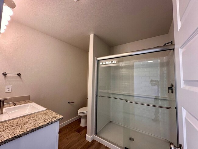 Building Photo - 5817 Settler Ave