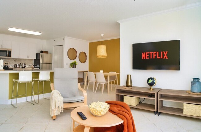 Building Photo - 19801 E Country Club Dr