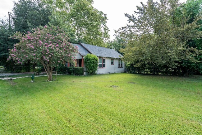 Building Photo - 9835 Willow Creek Commerce Dr