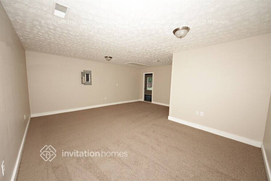 Building Photo - 185 Mountainview Dr