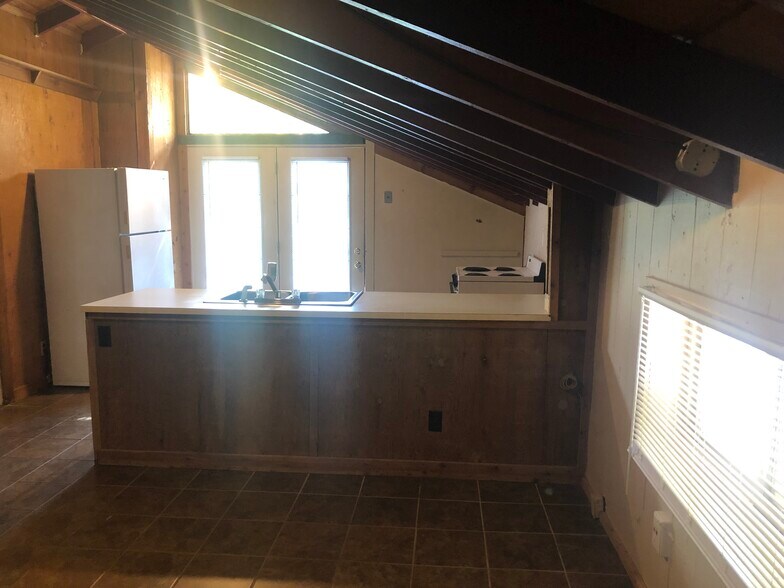 Building Photo - 3213 S Leco Ln