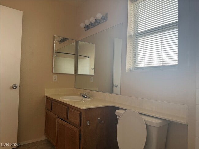 Building Photo - 343 Abbington St