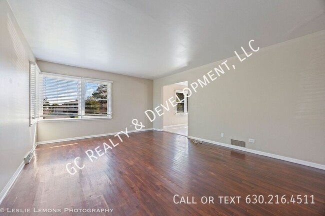 Building Photo - ***2 FREE WEEKS RENT! 3 BDRM DETACHED RANC...