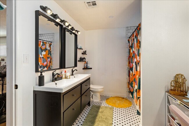 Building Photo - 3308 NW Atlanta Ave