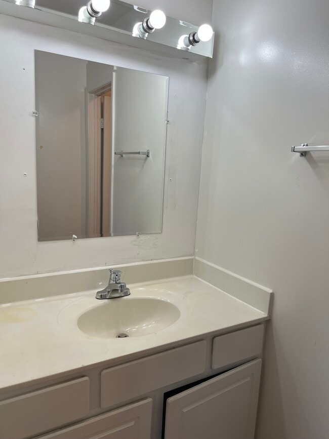 Building Photo - 10444 Malone Ct