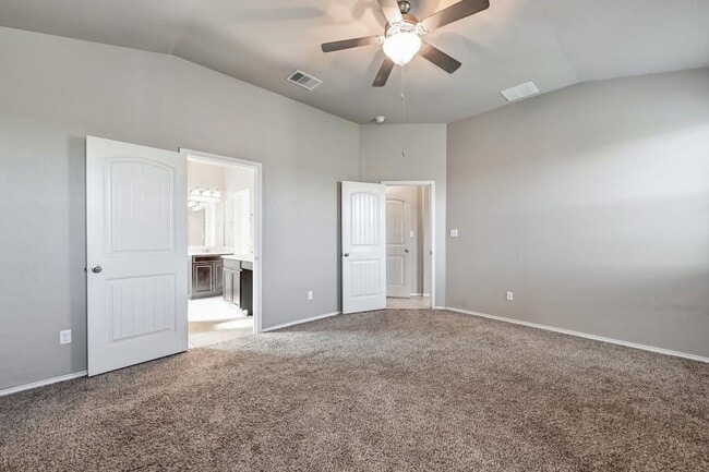 Building Photo - 374 Wincliff Dr