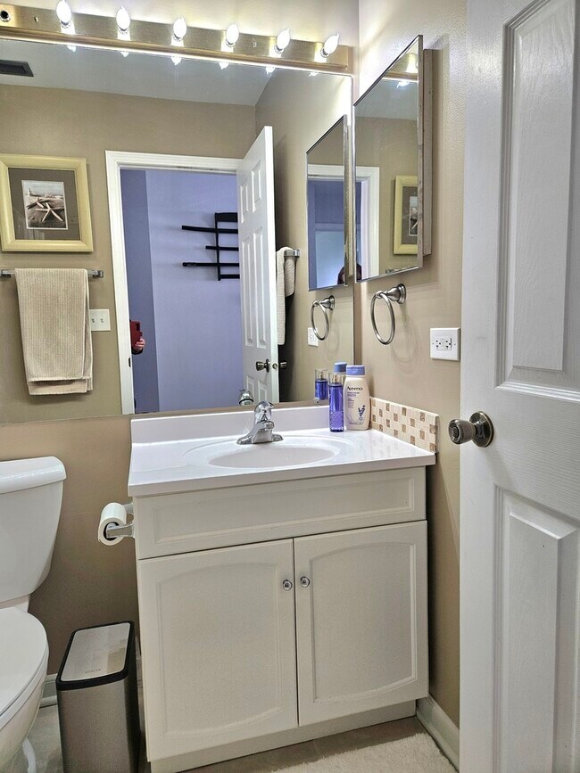 Building Photo - 1068 Courtland Dr