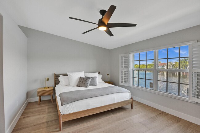 Building Photo - 876 Jeffery St