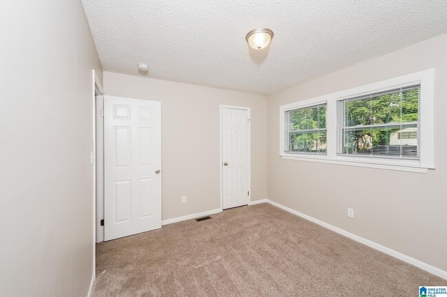 Building Photo - 2541 Goldmar Dr