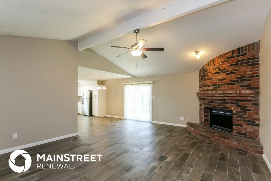 Building Photo - 6230 Hott Springs Dr