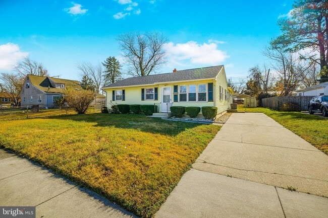 Building Photo - 816 Lincoln St