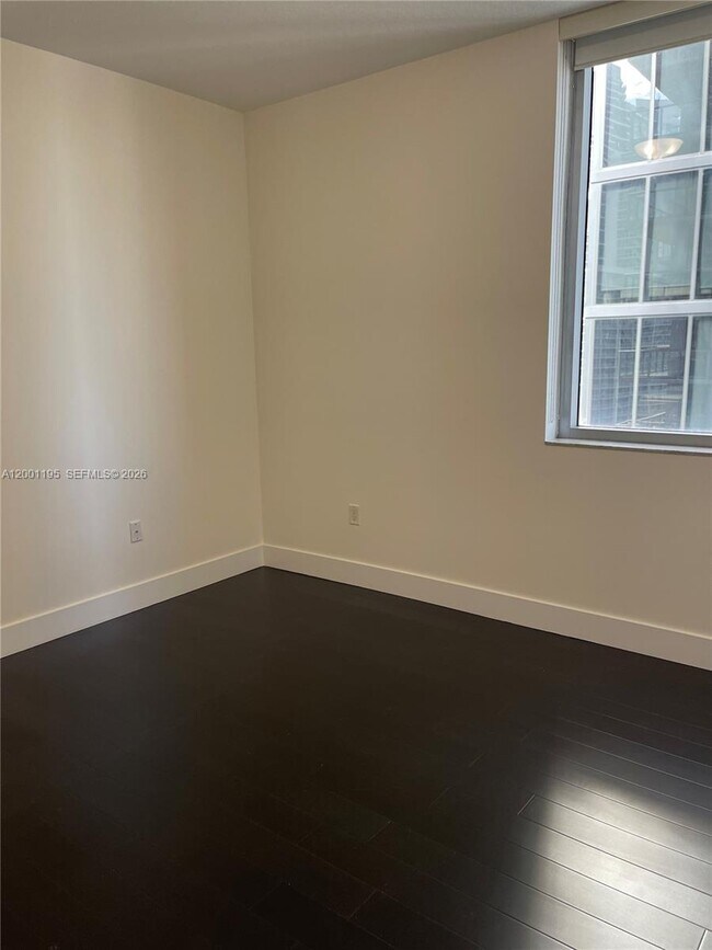 Building Photo - 1050 Brickell Ave