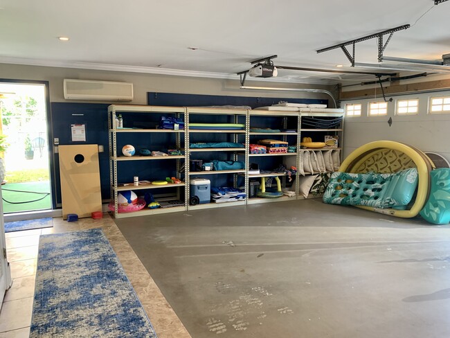 Building Photo - 794 Spring Lake Dr