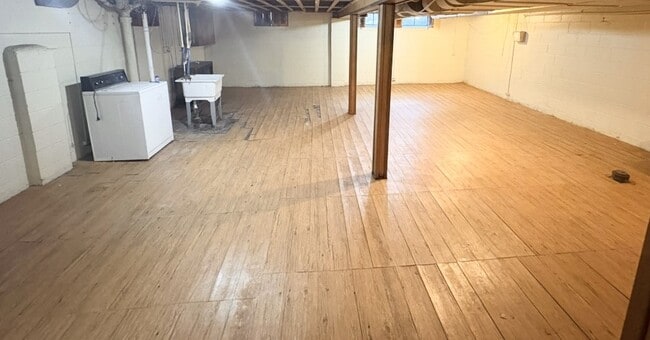 Building Photo - 2332 Nolen Dr