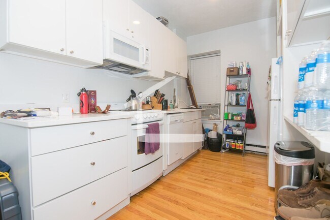 Building Photo - 55 Westland Ave