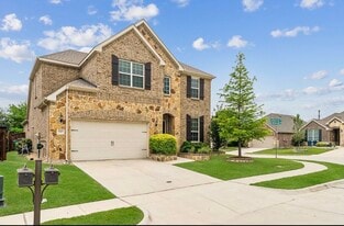Building Photo - 1549 Westborough Ln