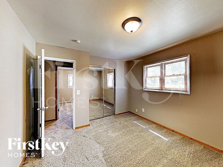 Building Photo - 2365 Grants Pkwy