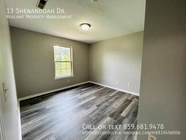Building Photo - 13 Shenandoah Dr