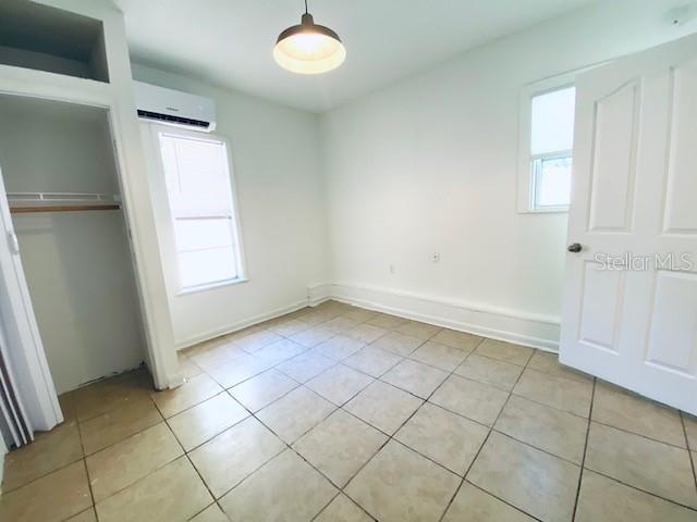 Building Photo - 545 48th Ave N