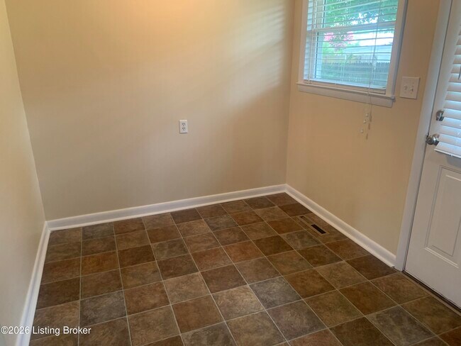Building Photo - 2611 Gardiner Ln