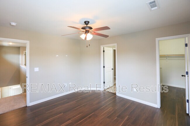 Building Photo - 626 N Tennyson Ln