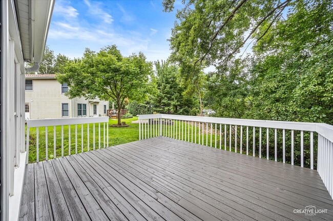 Building Photo - 1333 Briarwood Dr