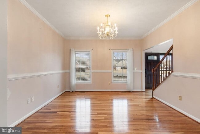 Building Photo - 6910 Governors Grant Ln