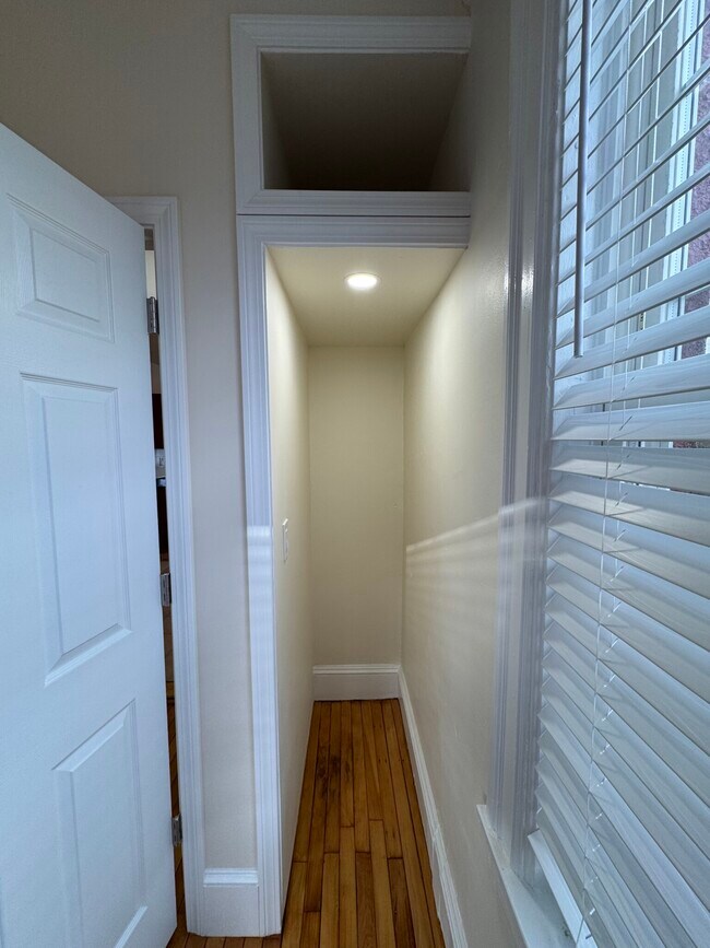 Building Photo - 30 Wadsworth St