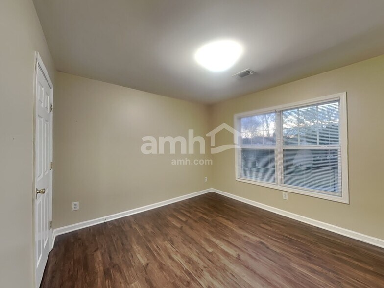 Building Photo - 2551 Fieldview Way